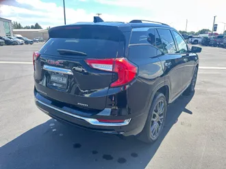 2024 GMC Terrain photo 5