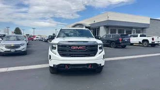 2024 GMC Sierra 1500 photo 2