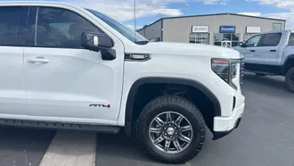 2024 GMC Sierra 1500 photo 3
