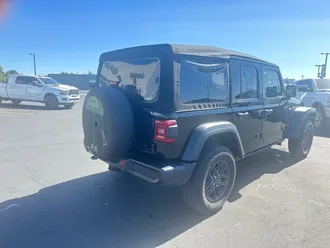 2024 Jeep Wrangler photo 6