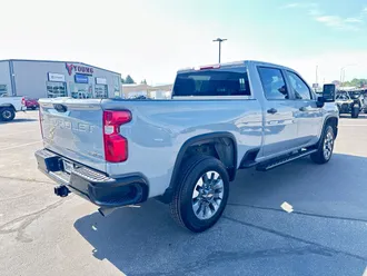 2024 Chevrolet Silverado 2500HD photo 3