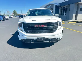 2023 GMC Sierra 1500 photo 2