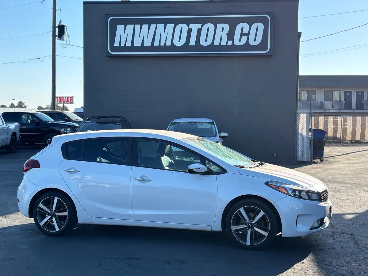 2017 Kia Forte5 EX