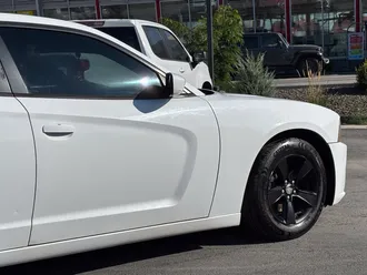 2014 Dodge Charger photo 4
