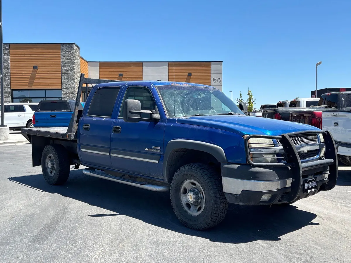 2004 Chevrolet Silverado 2500HD LS