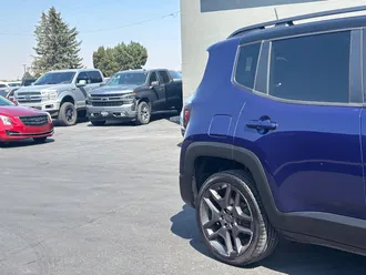 2019 Jeep Renegade photo 3