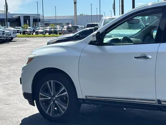 2018 Nissan Pathfinder photo 6
