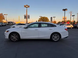 2017 Chevrolet Malibu photo 3