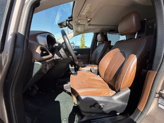 2017 Chrysler Pacifica photo 7
