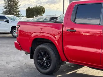 2022 Nissan Frontier photo 3