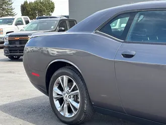 2021 Dodge Challenger photo 3