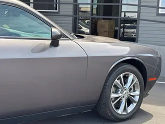 2021 Dodge Challenger photo 4