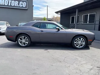 2021 Dodge Challenger photo 5