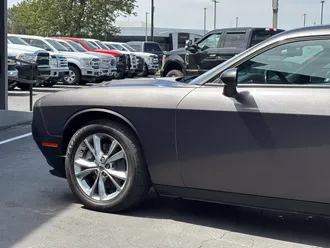 2021 Dodge Challenger photo 6