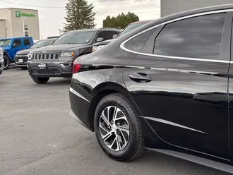 2020 Hyundai Sonata Hybrid photo 3