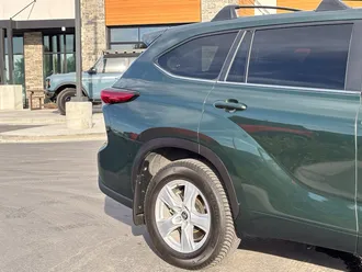 2023 Toyota Highlander Hybrid photo 3