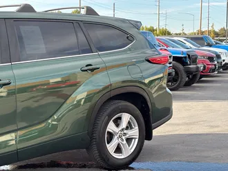 2023 Toyota Highlander Hybrid photo 7