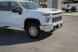 2023 Chevrolet Silverado 2500HD photo 3