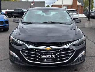 2022 Chevrolet Malibu photo 2