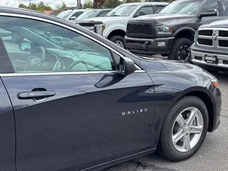 2022 Chevrolet Malibu photo 4