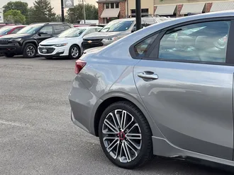 2022 Kia Forte photo 3