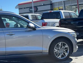 2025 Genesis GV70 photo 4