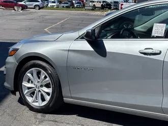 2025 Chevrolet Malibu photo 6