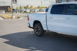 2025 Ram 1500 photo 4