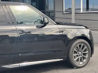 2024 Land Rover Range Rover Sport photo 4