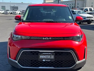 2024 Kia Soul photo 2