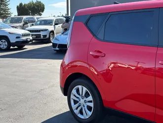 2024 Kia Soul photo 3