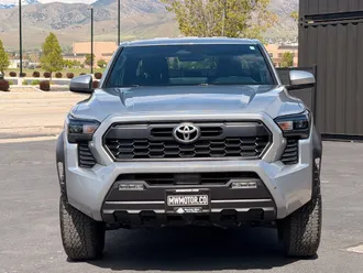 2024 Toyota Tacoma photo 2