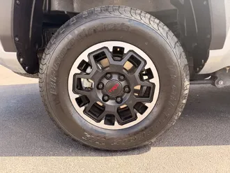 2024 Toyota Tacoma photo 6