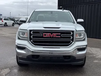 2017 GMC Sierra 1500 photo 2