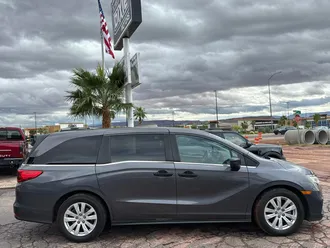 2019 Honda Odyssey photo 2