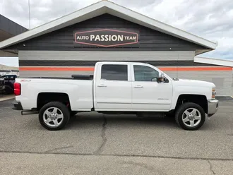 2015 Chevrolet Silverado 2500 HD Crew Cab photo 6