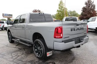 2025 RAM 2500 photo 4