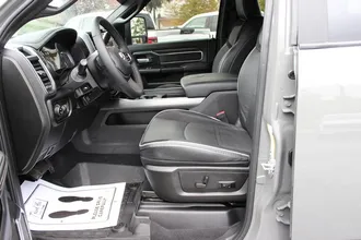 2025 RAM 2500 photo 6