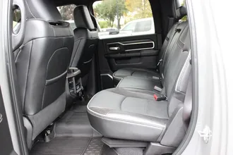 2025 RAM 2500 photo 7