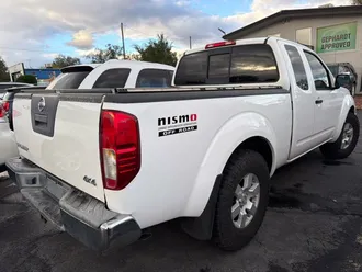 2005 Nissan Frontier photo 2