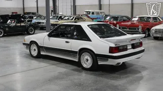 1988 Ford Mustang photo 3