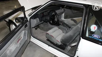 1988 Ford Mustang photo 6
