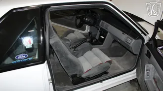 1988 Ford Mustang photo 7