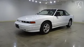 1997 Oldsmobile Cutlass Supreme photo 3