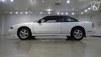 1997 Oldsmobile Cutlass Supreme photo 7