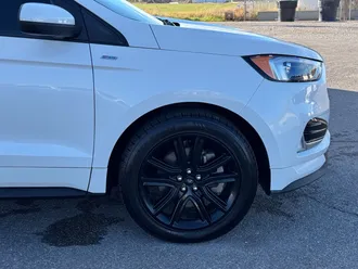 2022 Ford Edge photo 3