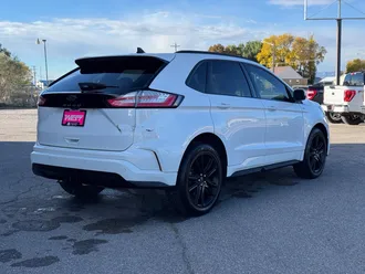 2022 Ford Edge photo 6