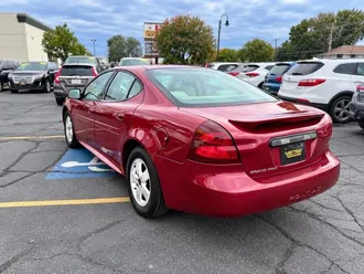 2006 Pontiac Grand Prix photo 3