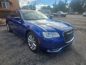 2018 Chrysler 300 photo 4