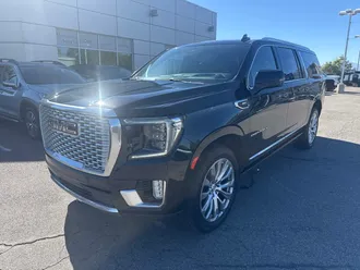 2022 GMC Yukon XL photo 2